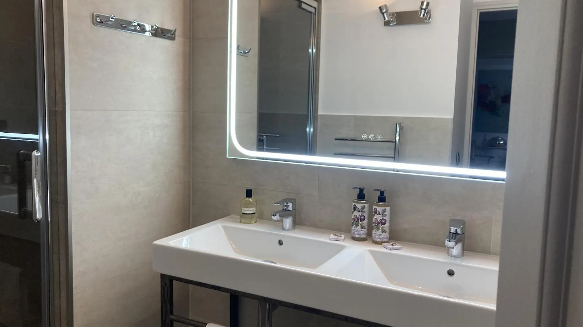 Clement V Exclusive Apartment Suite Spa & Fitness Avignon