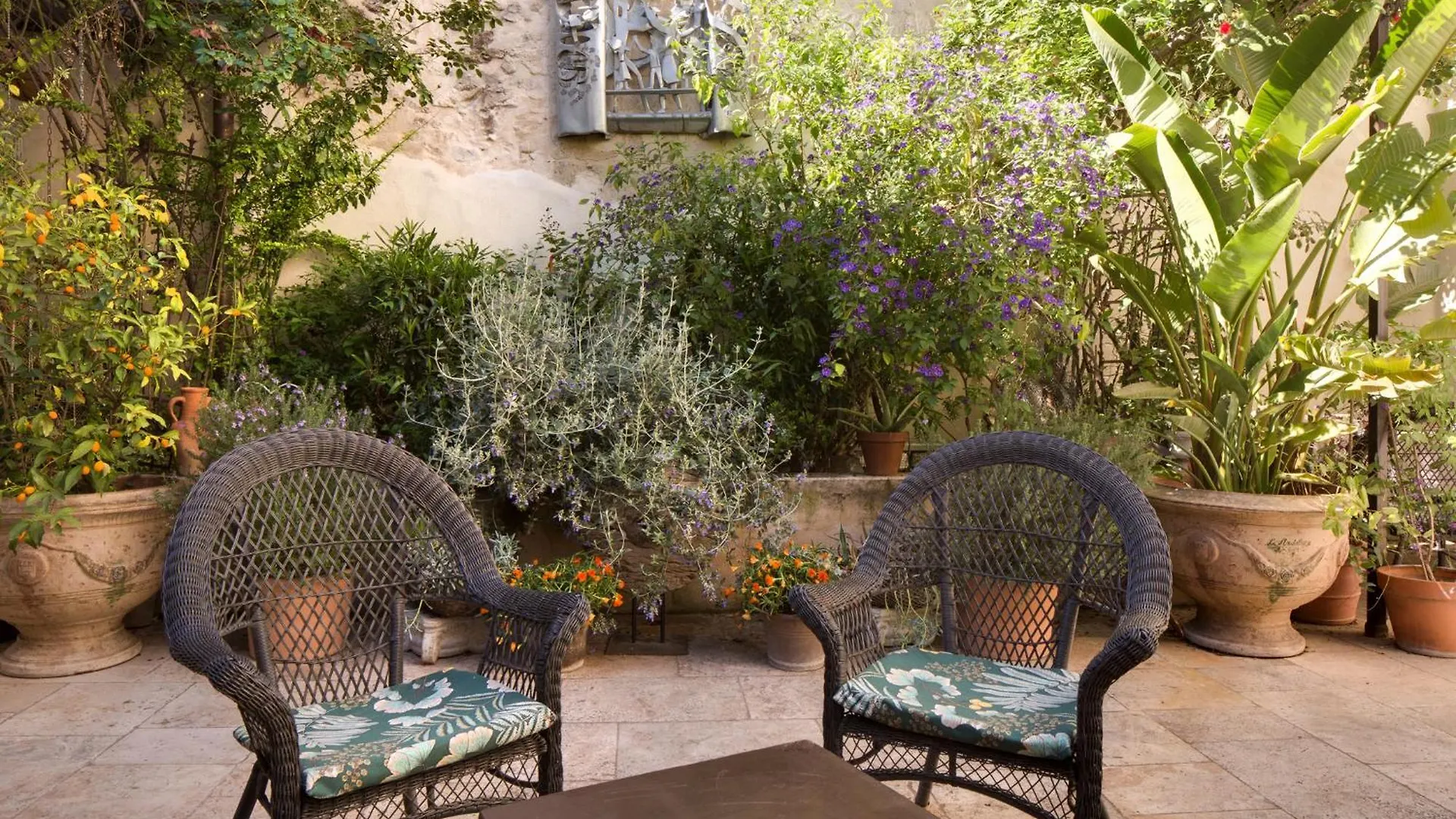 Clement V Exclusive Apartment Suite Spa & Fitness Avignon France